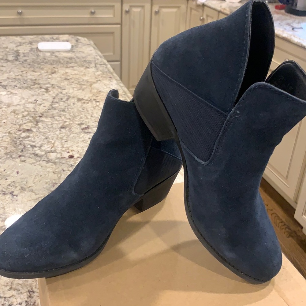 Me Too Joey Boot US Size 8